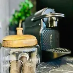 Au Pissarro * بونتواز