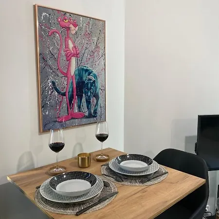 Au Pissarro Apartment *